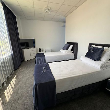 Hotel Daly 普洛耶什蒂 外观 照片